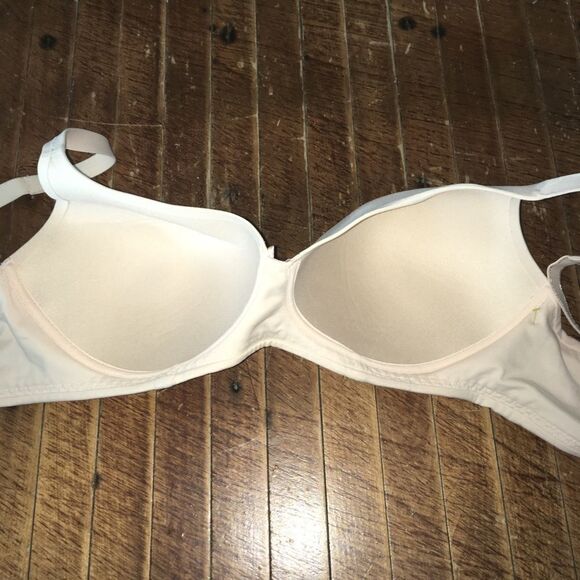 Soma 36D embraceable wireless bra - Picture 2 of 3